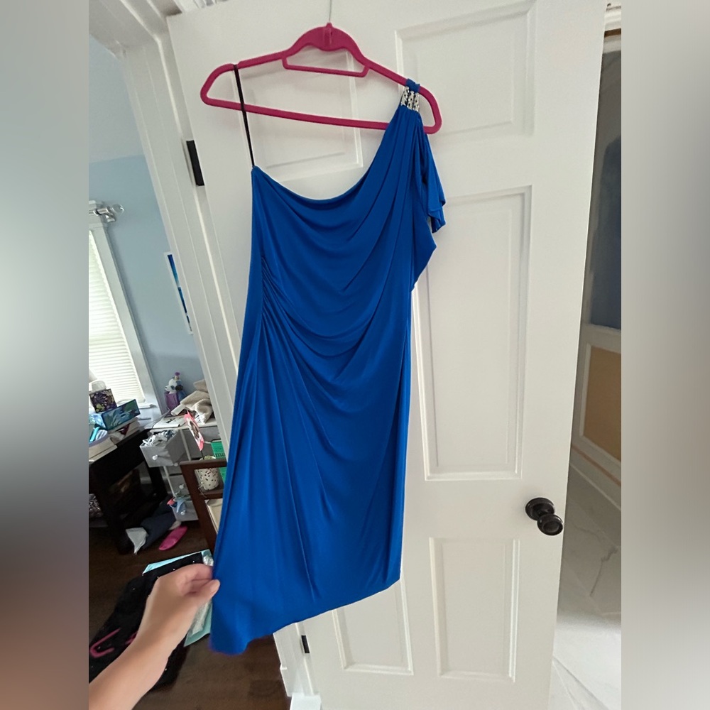 David meister size 10 cute blue one shoulder  cocktail dress. EUC.
